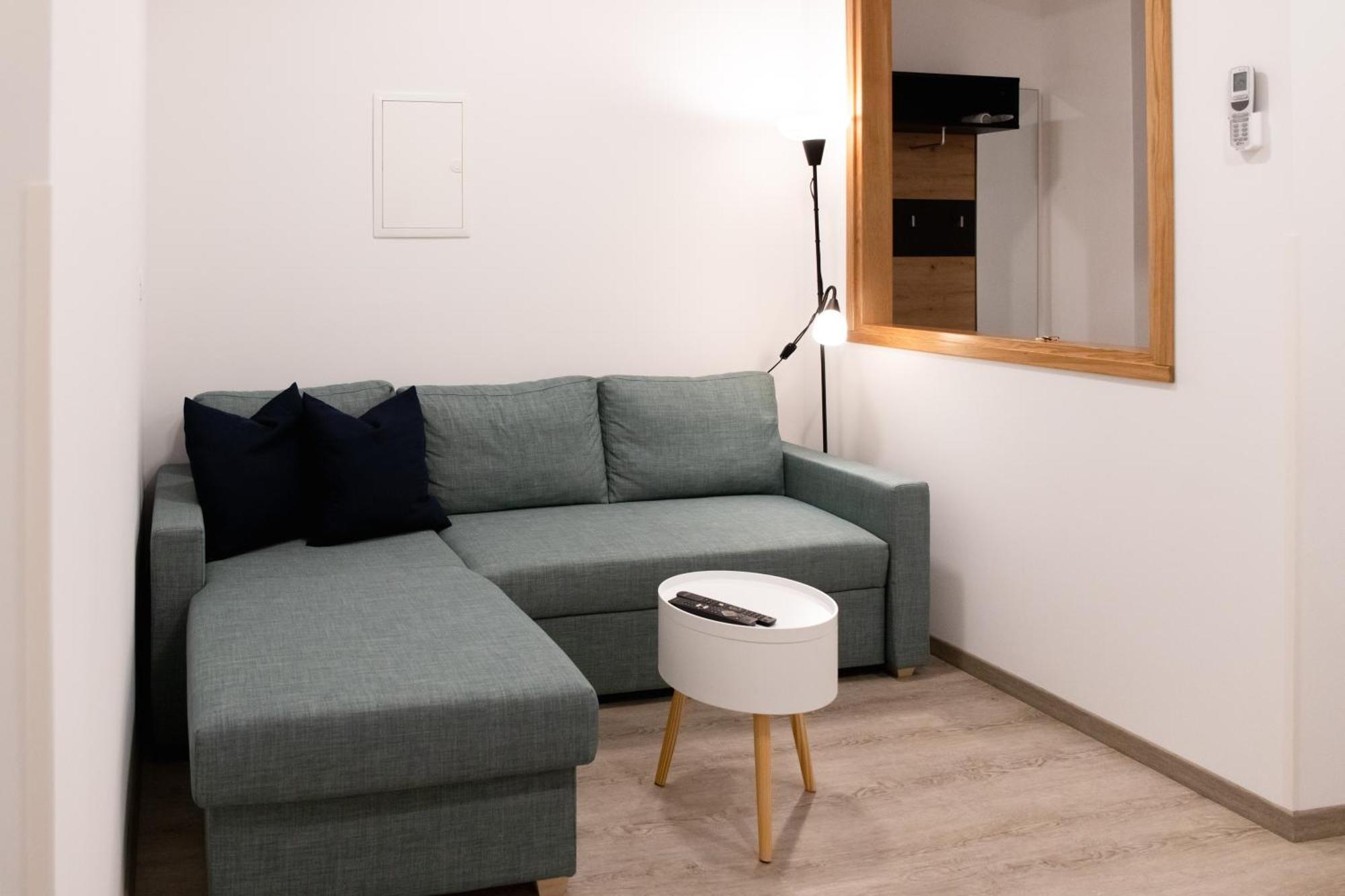 Oliver Street Apartment Vipava Exteriör bild