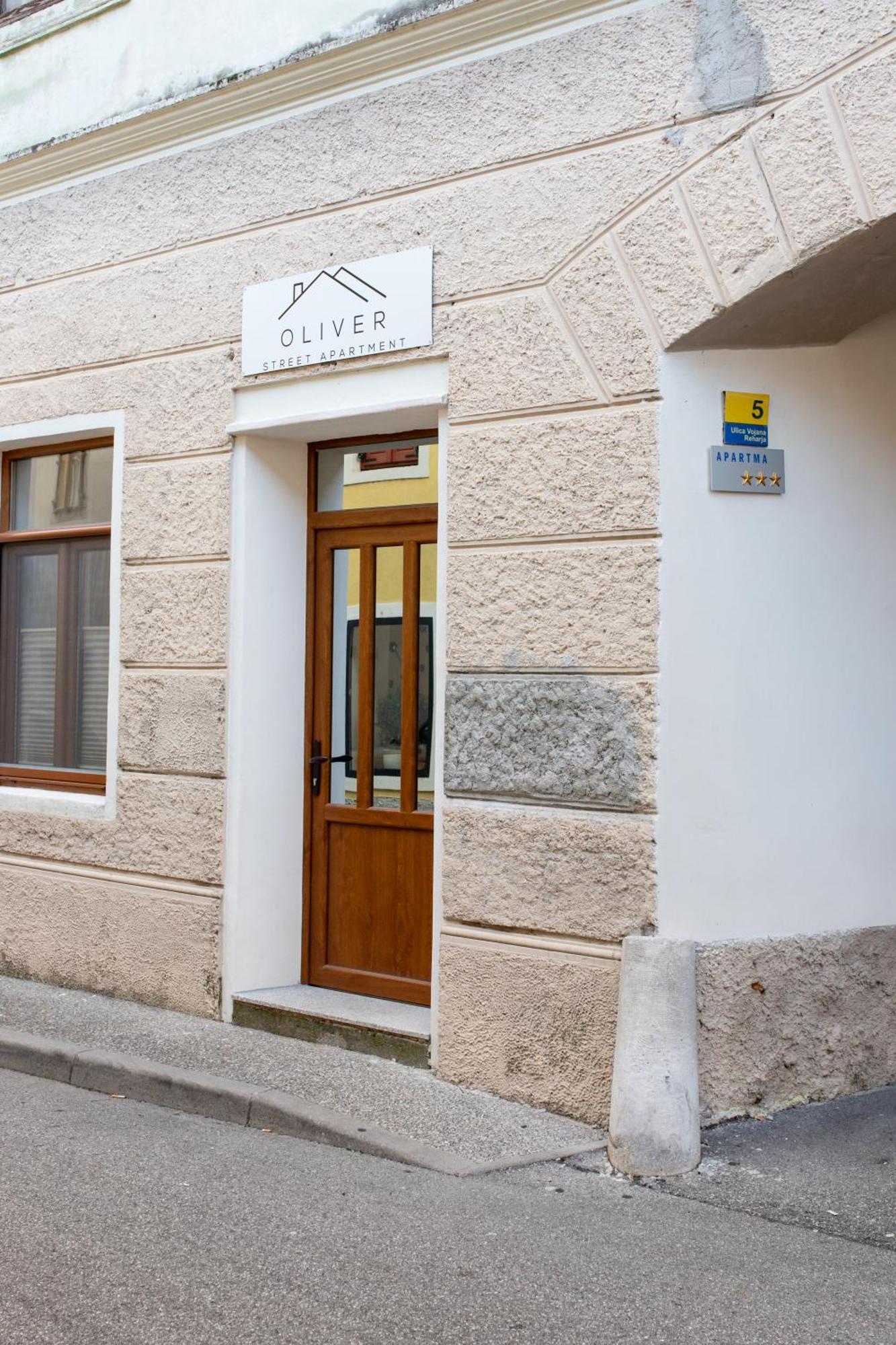 Oliver Street Apartment Vipava Exteriör bild